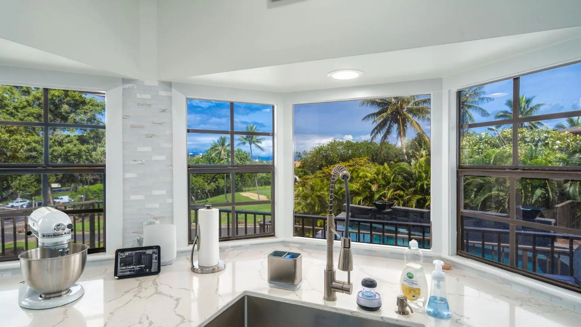 Kaanapali Hini New Pool - Fully Remodeled - Across The Street From Kaanapali Beach Lahaina